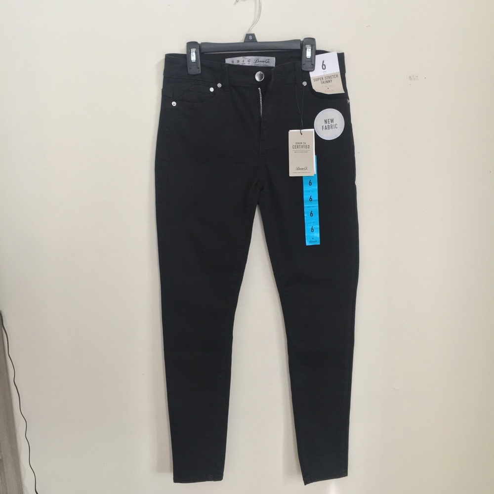 NWT ✨ Super Stretch Skinny Jeans